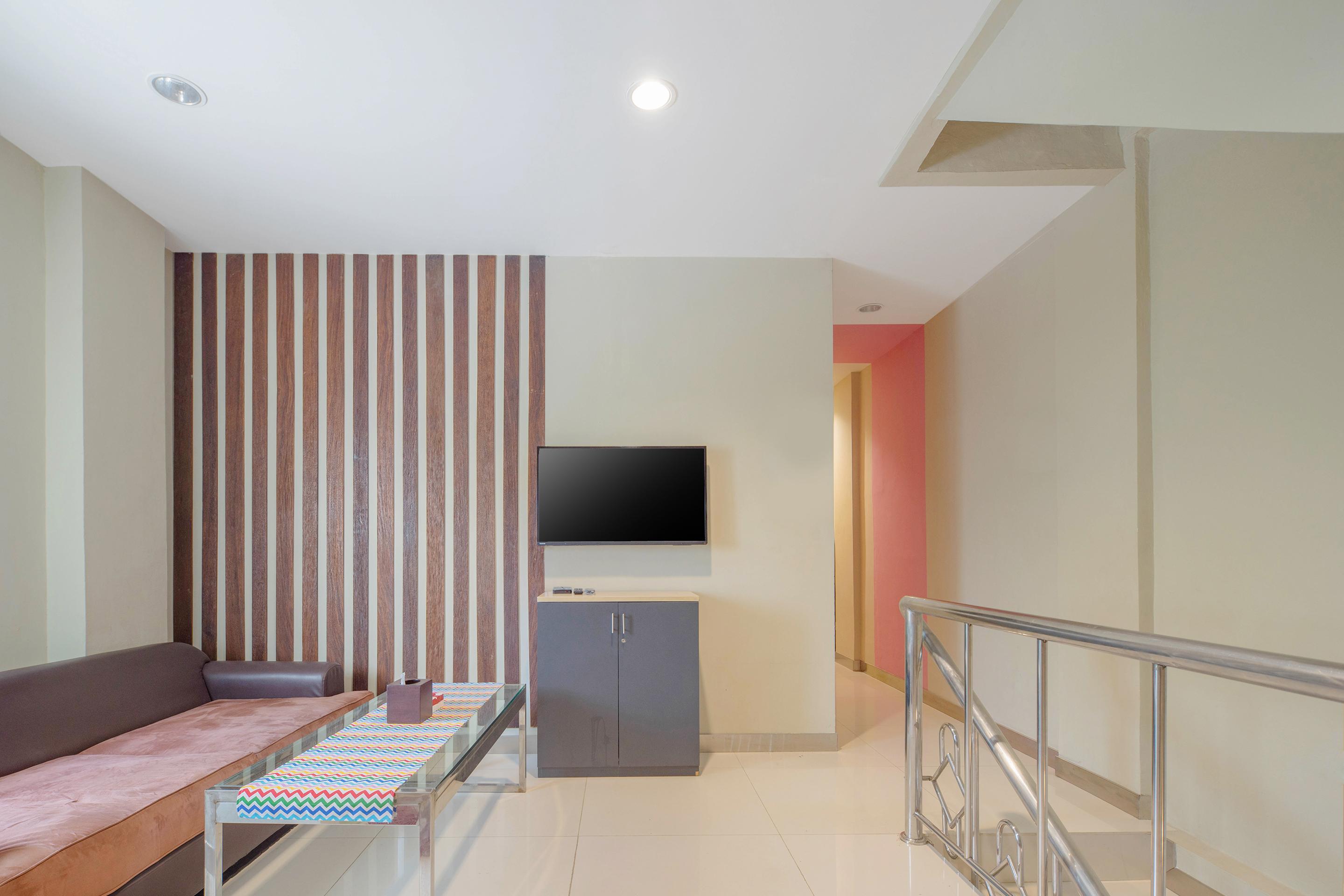 Super Oyo Capital O 1121 Orienchi 2 Hotel Jakarta Ngoại thất bức ảnh