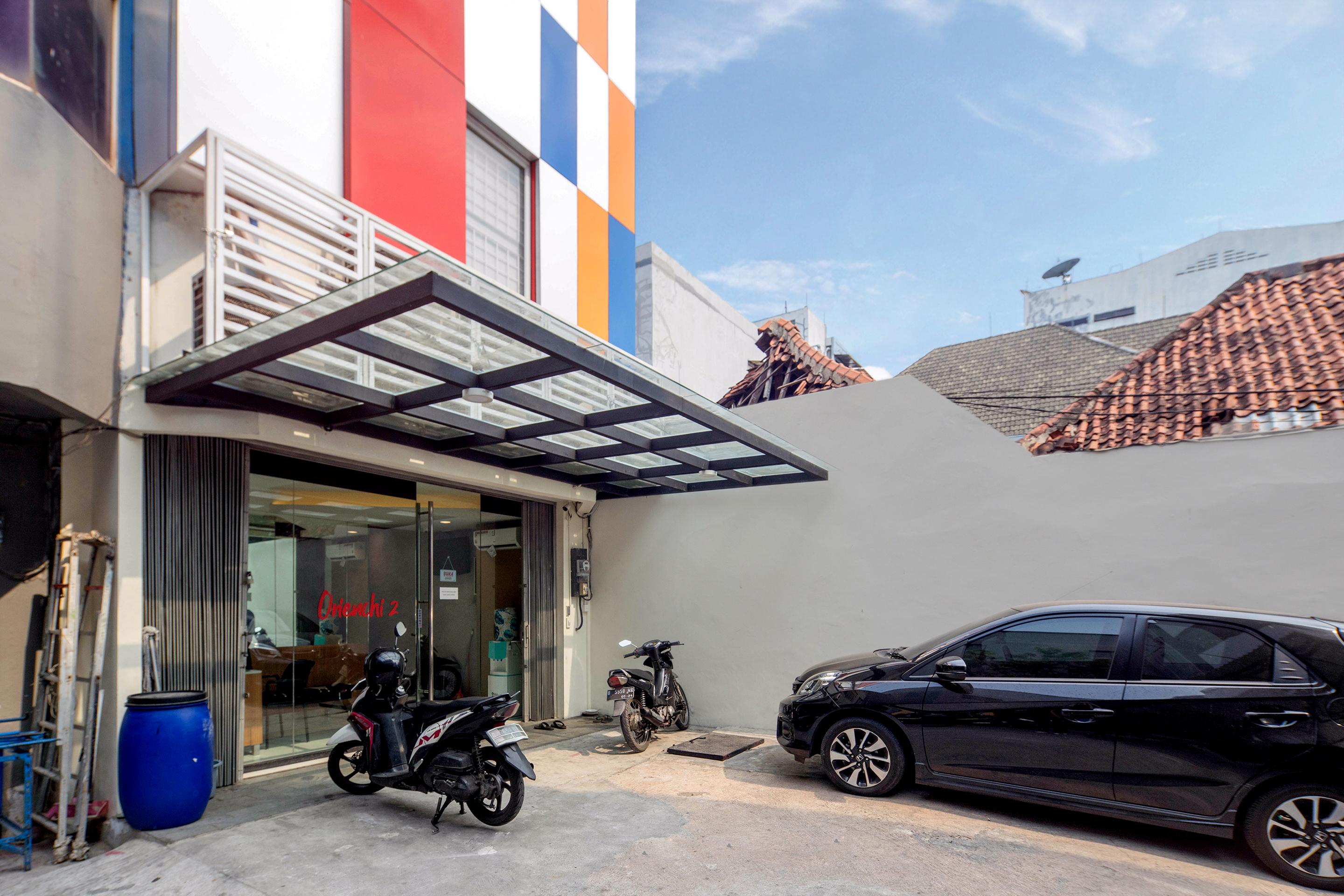 Super Oyo Capital O 1121 Orienchi 2 Hotel Jakarta Ngoại thất bức ảnh
